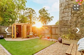 Luxury Dog-friendly 5 Star Cottage With Hot Tub