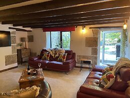 Luxury Dog-friendly 5 Star Cottage With Hot Tub