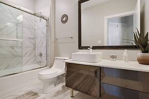 Luxurious Downtown Condo
