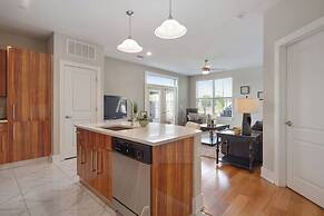 Luxurious Downtown Condo