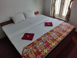 Catch the Ella Train Hostel