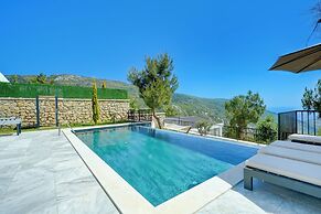 Earth 7 - PLANET LUXURY VILLAS