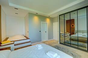 Earth 7 - PLANET LUXURY VILLAS