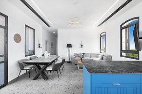 Tiberias Blue Panorama by Sea N' Rent