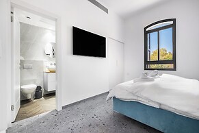 Tiberias Blue Panorama by Sea N' Rent