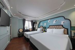 Madelise Central Grand Hotel