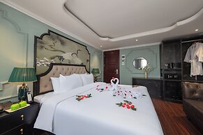 Madelise Central Grand Hotel