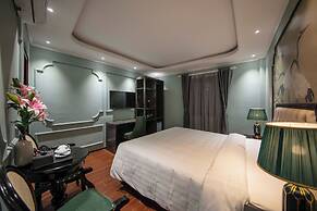 Madelise Central Grand Hotel