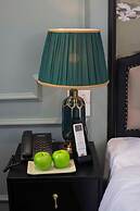 Madelise Central Grand Hotel