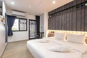 Baan Kun Mhor Hostel