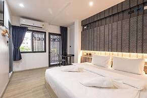 Baan Kun Mhor Hostel