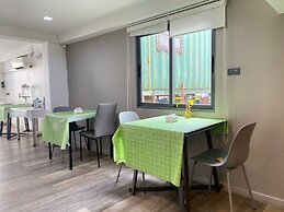 Baan Kun Mhor Hostel