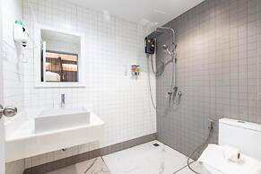 Baan Kun Mhor Hostel