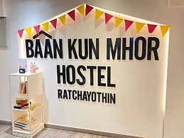 Baan Kun Mhor Hostel