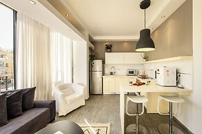 Charming 1BR Apt by Sea N' Rent
