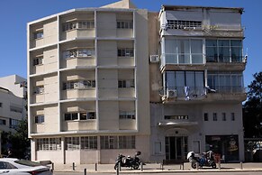 Charming 1BR Apt by Sea N' Rent