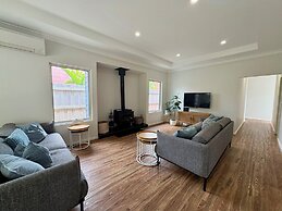 Blau - The Blue House