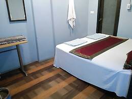 Hotel Medwin Kashi Dham