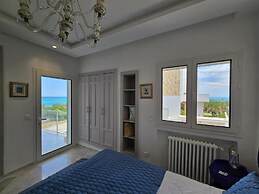 Luxurious Sea View With Private Beach in Gammarth Marsa