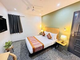Hotel Golden Saffron-Punjabi Bagh Delhi