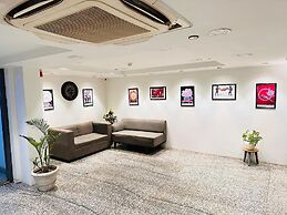 Hotel Golden Saffron-Punjabi Bagh Delhi