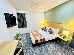 Hotel Golden Saffron-Punjabi Bagh Delhi