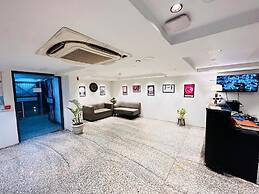 Hotel Golden Saffron-Punjabi Bagh Delhi