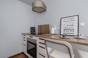 5th Floor Studio in Katowice by Renters