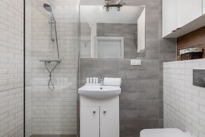 5th Floor Studio in Katowice by Renters