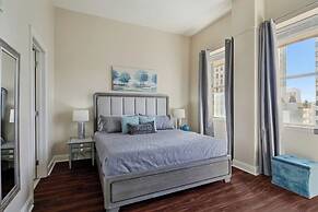 Elegant Condos in NOLA with Rooftop Pool