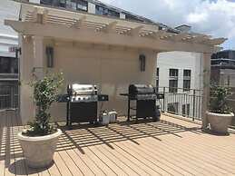 Elegant Condos in NOLA with Rooftop Pool