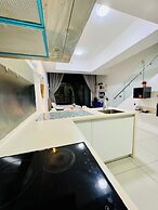 M city ampang KL by Rit