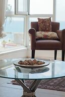 Bright and Charming 1BR Apt Near Shore