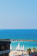 Bright and Charming 1BR Apt Near Shore