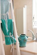 Bright and Charming 1BR Apt Near Shore