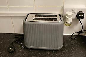 Tropical Hideaway Studio Apartment