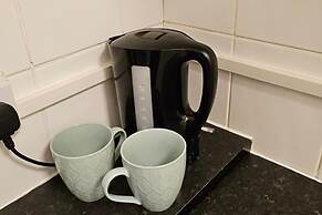 Tropical Hideaway Studio Apartment