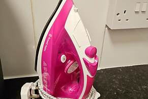 Tropical Hideaway Studio Apartment