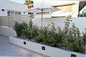 Rhotheon Suites in Ialysos Rhodes