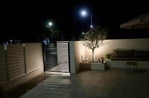 Rhotheon Suites in Ialysos Rhodes