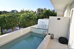 Rhotheon Suites in Ialysos Rhodes