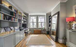 London Charm on Connaught Avenue