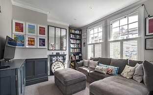 London Charm on Connaught Avenue