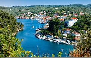 Bay View Bougainvillea Upper