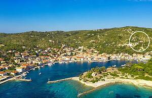 Bay View Bougainvillea Lower