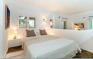 Bay View Bougainvillea Lower