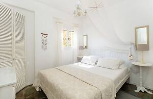 Bay View Mimosa Lower