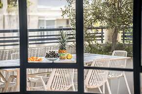 Spacious 3BR Penthouse w Rooftop