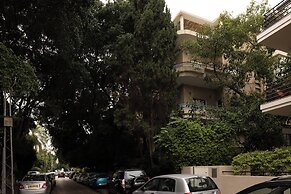 Spacious 3BR Penthouse w Rooftop