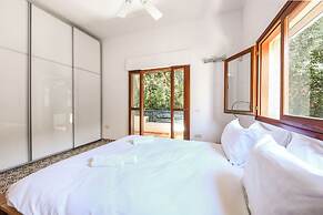 Spacious 3BR Penthouse w Rooftop